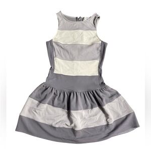 Badgley Mischka Marc & James Mini
Dress in Gray and Cream Size XS